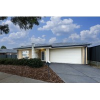Mernda 成熟社区 · 宽地独栋家庭住宅